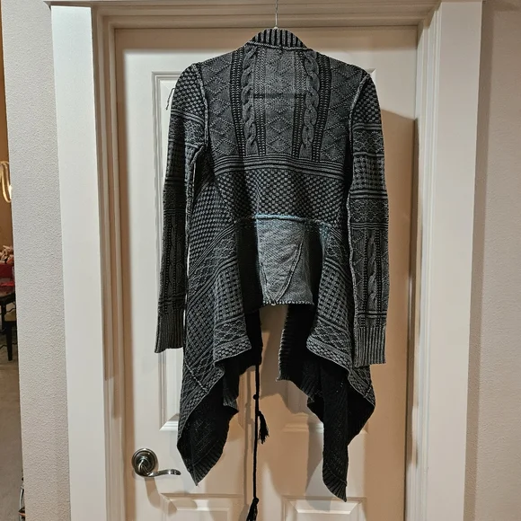 Free People All Washed Out Cardi Asymmetrical Hem Tassel Tie Front Black Small - Picture 3 of 16